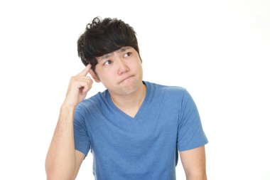 Huzursuz görünen adam portresi