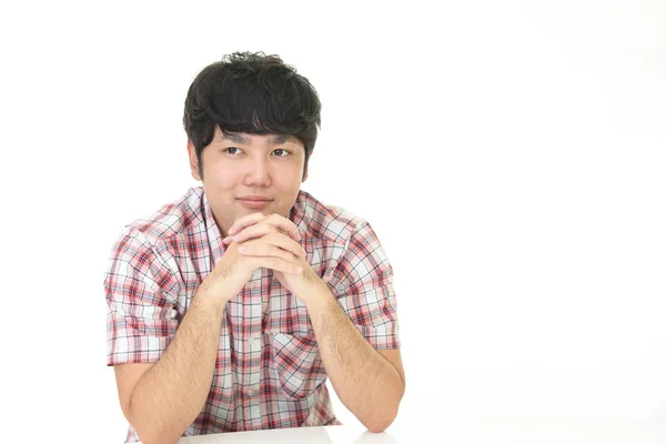 Sonriente Hombre Asiático Aislado Sobre Fondo Blanco — Foto de Stock