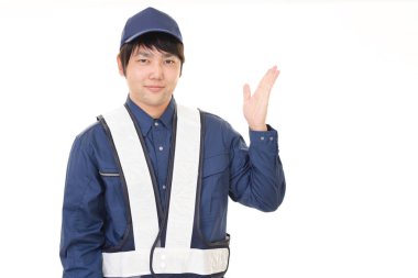 Beyaz arka plan üzerinde izole gülümseyen Asya alt