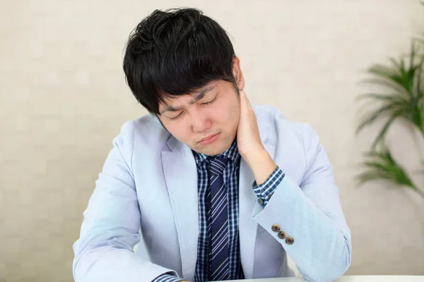 Asiatiska Affärsman Känner Trött Och Stressad — Stockfoto