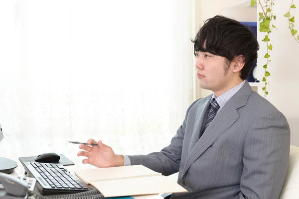 Cansado Estressado Asiático Empresário — Fotografia de Stock