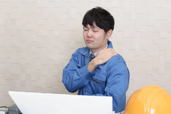 Worker Shoulder Pain — Stock Photo, Image