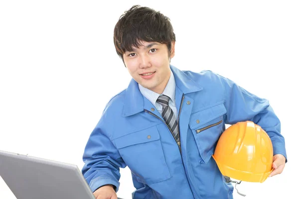 Asiatiska Arbetstagare Använder Bärbar Dator — Stockfoto