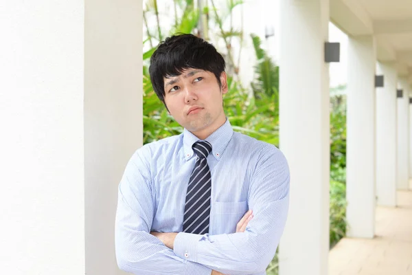 Trött Och Stressad Asiatisk Affärsman — Stockfoto