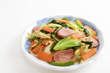 Domuz eti ile tavada kızartılmış lezzetli sebze