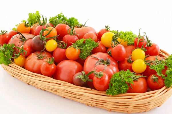 Frische Kirschtomaten Korb — Stockfoto