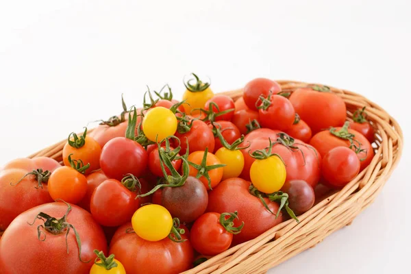 Frische Kirschtomaten Korb — Stockfoto