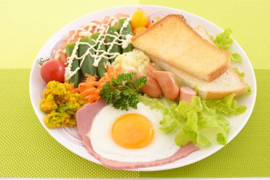 Taze ve lezzetli bir kahvaltı