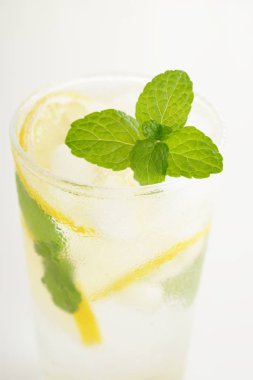 bir bardak limonata