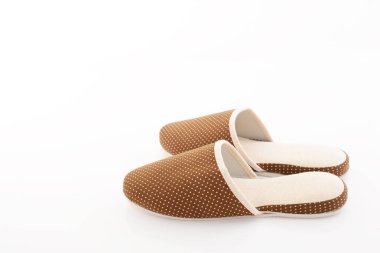 Beyaz arkaplanda izole edilmiş terlikler