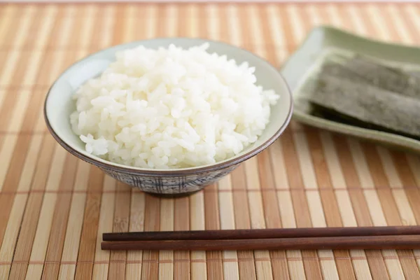 Tazón Arroz Con Algas Japonesas Secas — Foto de Stock