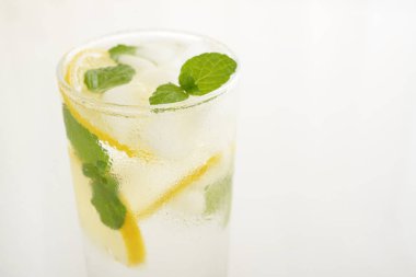 bir bardak limonata