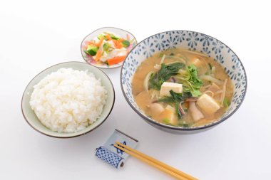 nefis bir kahvaltı ile miso çorbası ve pirinç