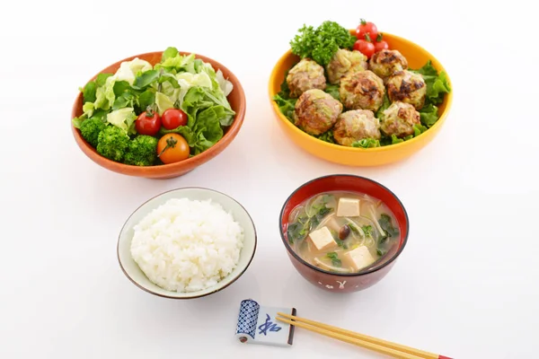 Gesunde Und Schmackhafte Mahlzeiten Auf Dem Esstisch — Stockfoto