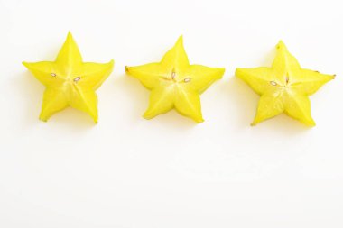 Taze star meyve dilimlenmiş