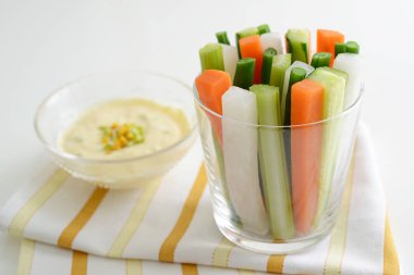 Sağlıklı ve taze sebze çubukları