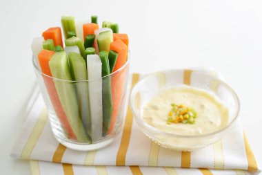 Sağlıklı ve taze sebze çubukları