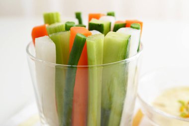Sağlıklı ve taze sebze çubukları