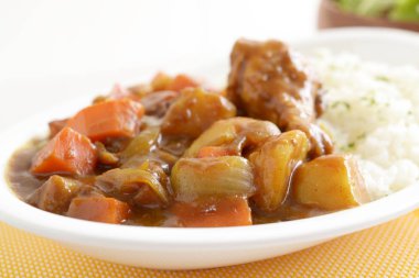 Lezzetli köri ve pilav