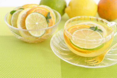 Bir fincan çay narenciye ile