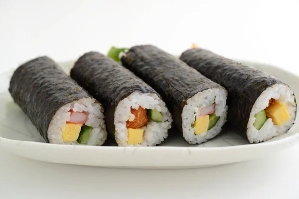 Pyszne Bułki Sushi Talerzu — Zdjęcie stockowe