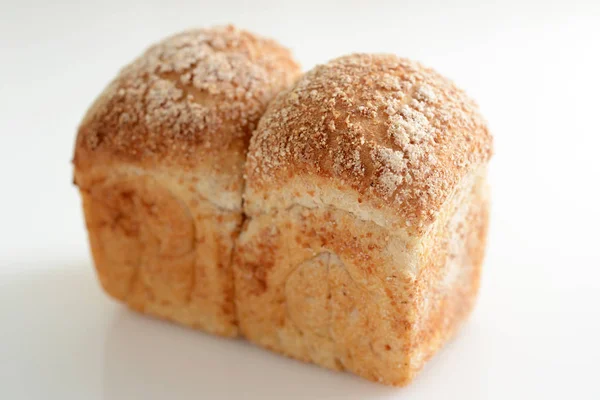 Lekker Brood Geïsoleerd Witte Achtergrond — Stockfoto