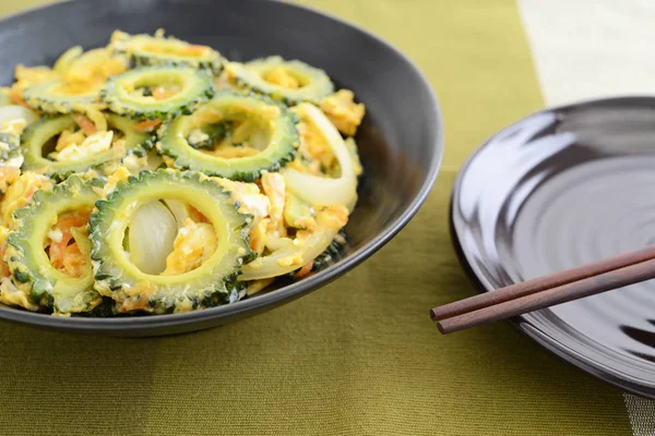 Okinawa mutfağı, acı kavun karıştırın kızarmış