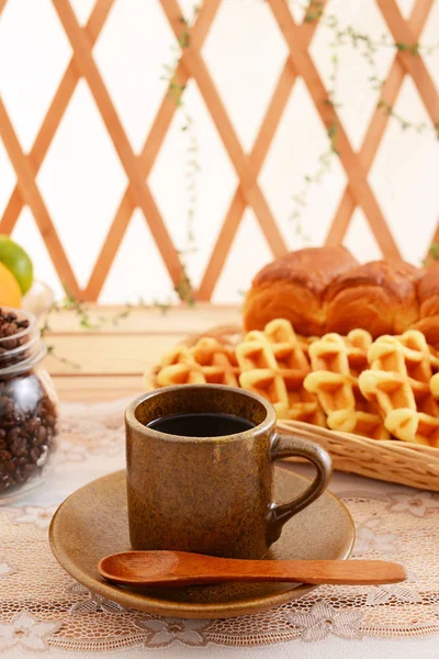 Ontbijt Van Koffie Met Broodjes — Stockfoto