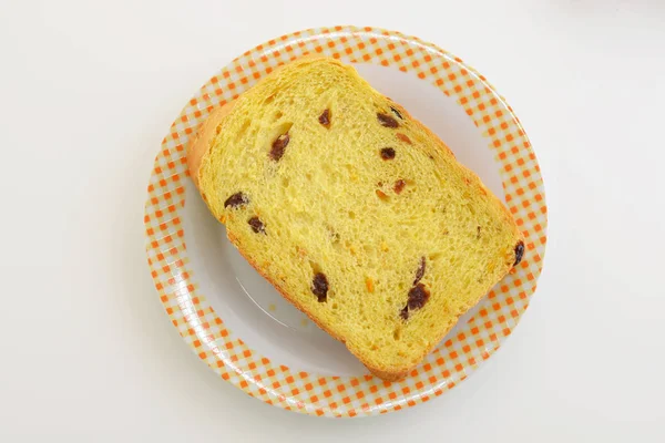 Plaka üzerinde lezzetli ekmek