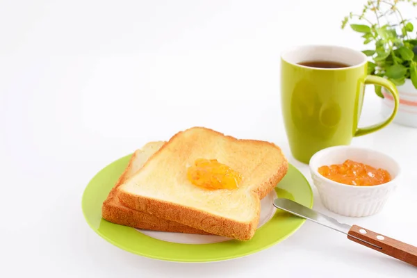 Frukost Med Kaffe Och Bröd Vit Bakgrund — Stockfoto