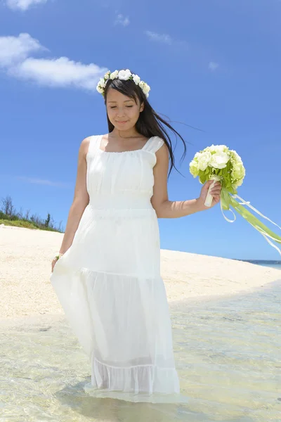 Hermosa Novia Playa —  Fotos de Stock