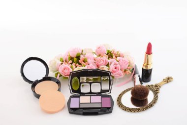 Dekoratif kozmetik ve güller