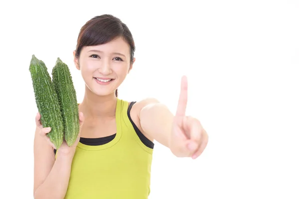 Lächelnde Frau Mit Gemüse — Stockfoto