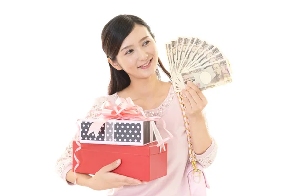 Mujer Joven Sonriente Con Dinero — Foto de Stock