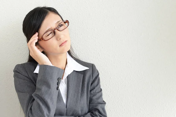 Mujer Negocios Con Dolor Cabeza — Foto de Stock