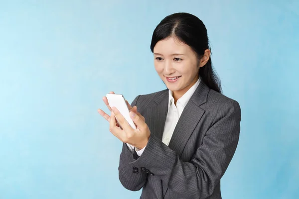 Business Woman Using Smart Phone — Stock Photo, Image