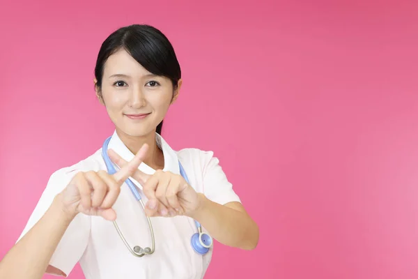 Krankenschwester Gestikuliert Als Zeichen Des Verbots — Stockfoto