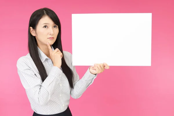 Mujer Con Pizarra Blanca —  Fotos de Stock