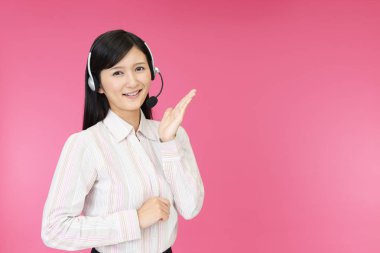 Çağrı Merkezi operatörü yol gösterir