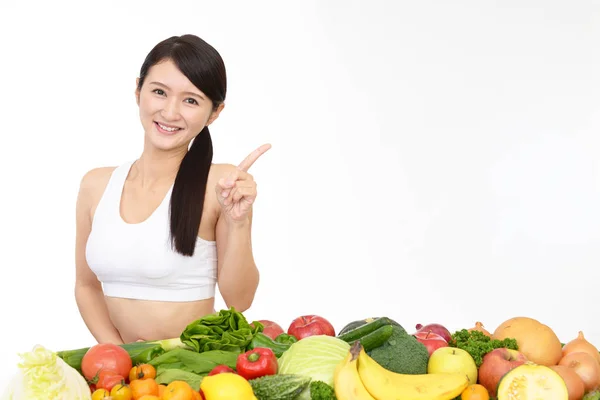 Υγιής Γυναίκα Φρούτα Και Λαχανικά — Φωτογραφία Αρχείου