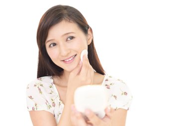 Güzel bir genç kadın olarak makyaj