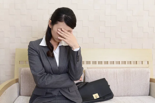 Besviken Asiatiska Affärskvinna — Stockfoto