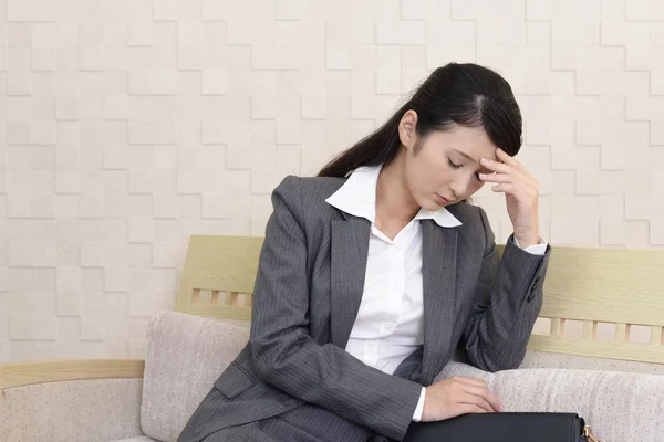 Asiática Mulher Negócios Está Sentindo Cansado Estressado — Fotografia de Stock