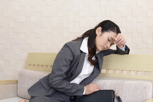 Asiática Mulher Negócios Está Sentindo Cansado Estressado — Fotografia de Stock