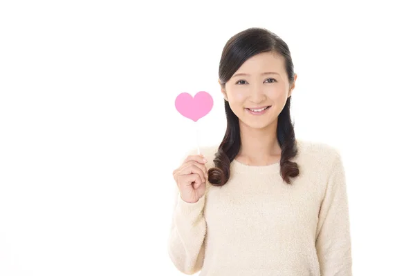Usmívající Žena Hospodářství Růžové Srdce Láskou Symbolu — Stock fotografie
