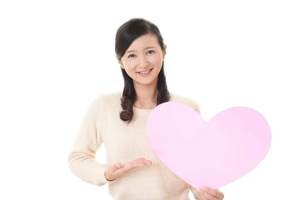 Sorrindo Mulher Segurando Rosa Coração Amor Símbolo — Fotografia de Stock