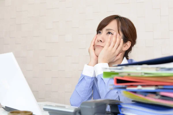 Asiática Mulher Negócios Está Sentindo Cansado Estressado — Fotografia de Stock