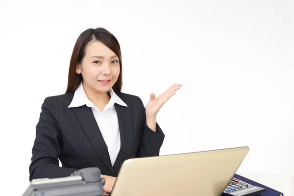 Business Woman Shows Way — Stock Photo, Image