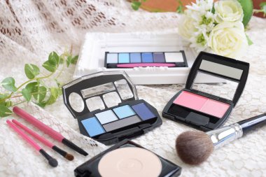 Makyaj için dekoratif kozmetik