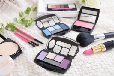 Makyaj için dekoratif kozmetik